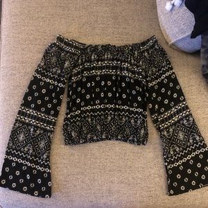 La Hearts Off Shoulder Crop Top